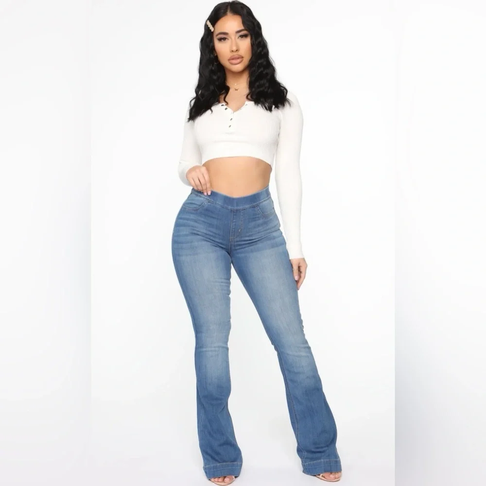 Fashion Nova Start Something Mid Rise Flare Jeans, Light Blue Wash, XL, NWT - Picture 4 of 11